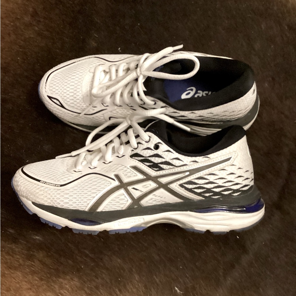 Women’s ASICS Gel-Cumulus 19